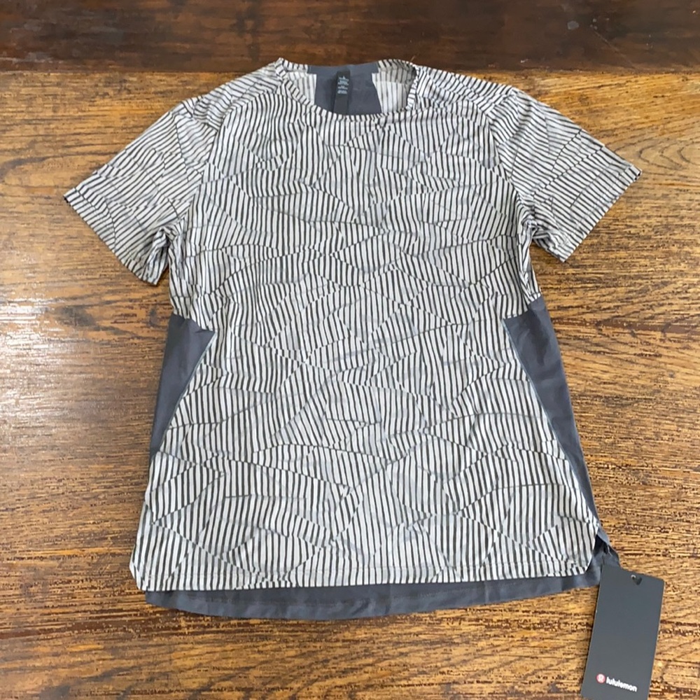 Lululemon Women’s Running High Neck Shirt Small